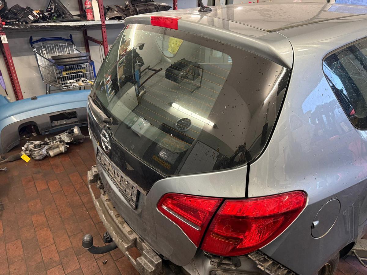 Opel Meriva B original Heckklappe mit Scheibe Z179 Silbersee Rohbau BJ10